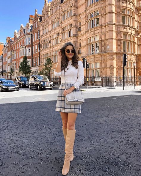 Sophie Knight, European Travel Outfit, Paris Outfit Ideas, Rome Outfits, September Outfits, 30 Outfits, Stylish Fall Outfits, Europe Outfits, Europe Fashion