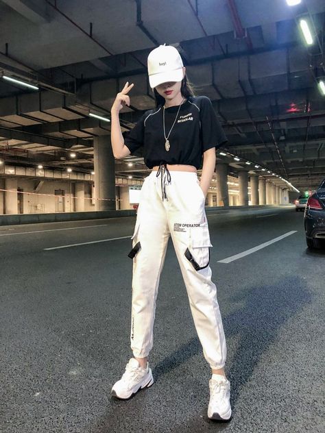 Robynn Set: Elbow-Sleeve Cropped T-Shirt + Cargo Joggers | YesStyle Joggers Women Style, White Joggers Outfit Korean, Joggers Outfit Korean Style, Jogger And Tshirt Outfit, Girls Joggers Outfits, Jogging Pants Outfit Korean, White Jogger Outfit, Tshirt And Pants Outfit, Cargo Jogger Outfit