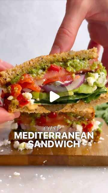 Avocado Sandwich Recipes Vegetarian, Sandwich Ideas Vegetarian, Veggie Sandwich Spread, Healthy Sandwich Ideas, Mediterranean Veggie Sandwich, Mediterranean Sandwich, Avocado Sandwich Recipes, Vegetarian Sandwich Recipes, Avocado Sandwich