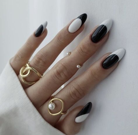 Gel Polish Nail Designs Black And White, Edgy Classy Nails, Black Nails White Tips, French Wedding Guest, Wedding Guest Nail, Cute French Tip Nails, Wedding Guest Nails, Cute French Tip, Edgy Nails