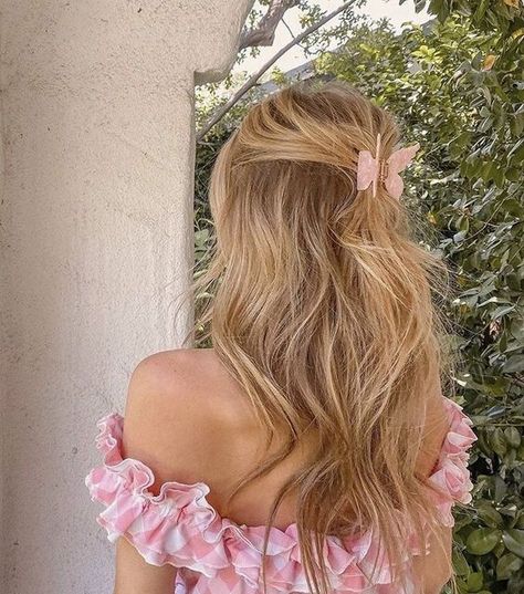 Peinados Fáciles Para Cabello Corto, Long Blonde, Good Hair Day, Long Blonde Hair, Grunge Hair, Dream Hair, Aesthetic Hair, Hair Day, Matilda