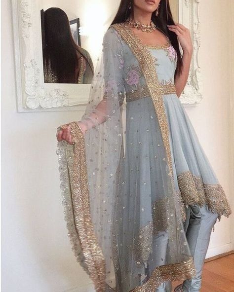 Queries: Nivetasfashion@gmail.com Specialize in HAND EMBROIDERED BRIDAL OUTFIT INTERNATIONAL DELIVERY Whatsapp:- +917696747289 #nivetas… Eid Dress Ideas, Baju Kahwin, Eid Dress, Punjabi Outfits, Eid Outfits, Indian Salwar Kameez, Valentino Couture, Indian Dresses Traditional, Salwar Kamiz