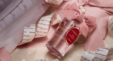 Penhaligons The Favourite, Penhaligons Perfume, Favourite Aesthetic, Top Model Fashion, Huda Kattan, Musk Perfume, I Believe In Pink, Hadid Style, Influencers Fashion