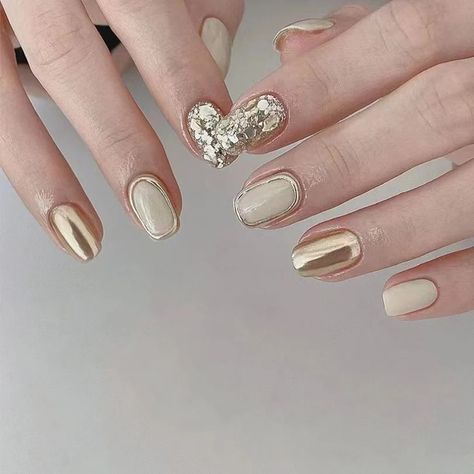 Nail Designs For Formal, Gold Nail Art, Transparent Nails, Crystal Nails, Minimalist Nails, Nail Glue, Powder Nails, Gold Nails, Nail Stickers