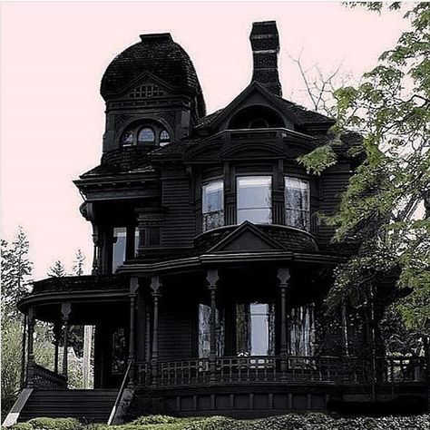 Hello dream home  Would you live in an all black victorian mansion? Because I would in a HEARTBEAT  . . . . . . #victorianhouse #victorianera #gothgoth #addamsfamily #hauntedhouse #oddities #spookyhouse #salemmassachusetts #witchcity #paranormal #paranormalactivity #ghostly #hauntedmansion #ghostadventures #gothhome #gothicstyle #witchyvibes #gothgirls #creepygirls #creepyhouse #oldarchitecture #dreamhouse #witchythings #blackismyhappycolor #blackeverything #morticiaaddams #elviramistressoftheda Aesthetic Mansion, Gothic Victorian House, Gothic Homes, Goth Houses, Old Victorian House, Gothic Mansion, Black Houses, Creepy Houses, Dark House