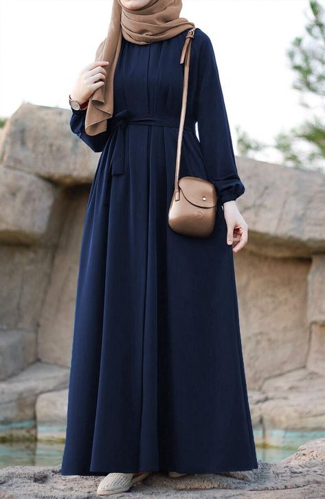 Navy Blue Abaya, New Abaya Design, Burqa Design, Simple Abaya Designs, Moslem Fashion, Abaya Design, Blouse Casual Fashion, Modesty Outfits, Hijab Fashionista