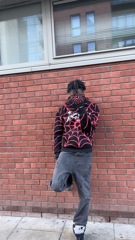 Outfit details: black and red loveforall hoodie, black and red loveforall gloves, grey gallery dept jeans, off white jordan 5 muslin, black short dreads. Gallery Dept Jeans, Short Dreads, Drippy Outfit, White Jordans, Gallery Dept, Jordan 5, Outfit Details, Black Shorts, Gloves