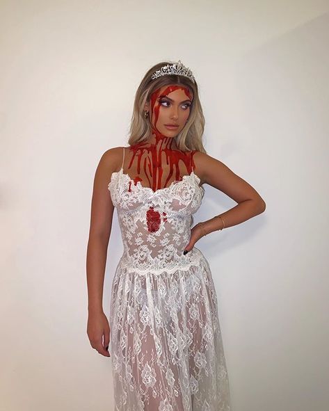 kelsey (@fatherkels) • Instagram photos and videos Carrie Halloween Costume, Blonde Halloween Costumes, Iconic Halloween Costumes, Creepy Halloween Costumes, Spooky Halloween Costumes, Halloween Costumes For Women, Halloween Fest, Scary Halloween Costume, Hallowen Costume