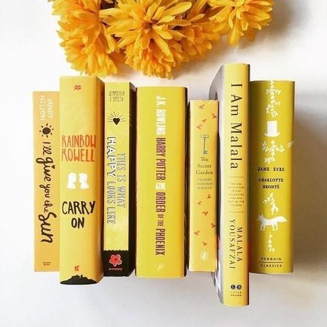 Wall Orange, Yellow Books, Colour Wall, Hufflepuff Aesthetic, Yellow Aesthetic Pastel, Yellow Theme, Beautiful Books, Rainbow Aesthetic, Yellow Wallpaper