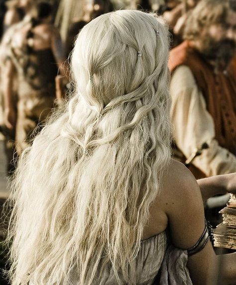 Kahleesi Hair, Khalessi Hair, Daenerys Targaryen Hair, Daenerys Hair, Targaryen Hair, Khaleesi Hair, Daena Targaryen, Emilia Clarke Daenerys Targaryen, The Mother Of Dragons