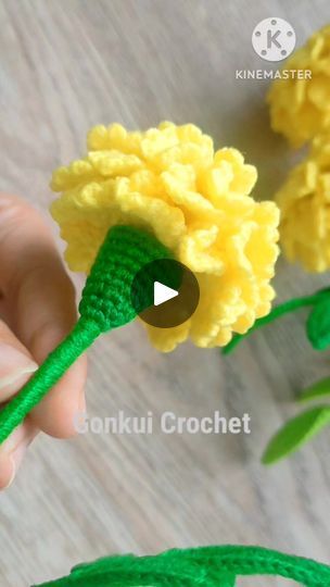 Crochet Marigold, Crochet Roses, Marigold Flower, Crochet Rose, Bag Design, Crochet Ideas, Sewing Dresses, Crochet Flowers, Video Tutorial