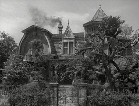 My 2nd favorite Victorian House...... Munsters House, 1313 Mockingbird Lane, Munsters Tv Show, Gothic Mansion, The Munster, Yvonne De Carlo, Elvira Mistress Of The Dark, The Munsters, To Infinity And Beyond