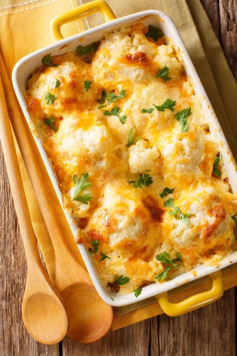 Low Calorie Cheesy Cauliflower Casserole Low Calorie Casserole, Cheese Sauce For Cauliflower, Meals Under 200 Calories, Law Carb, 200 Calorie, 200 Calorie Meals, Cauliflower Gratin, Low Fat Cheese, Low Calorie Dinners