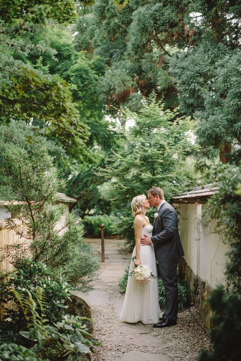 Bride and Groom portraits for botanical-inspired southern wedding at Atlanta Botanical Gardens | Simply Charming Socials | Atlanta Wedding Planner Atlanta Botanical Gardens Wedding, Atlanta Botanical Gardens, Atlanta Wedding Venues, Botanical Garden Wedding, Indoor Wedding Receptions, Atlanta Botanical Garden, Botanical Gardens Wedding, Garden Wedding Venue, Beautiful Wedding Venues