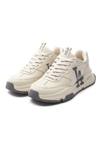 Korean Sneakers, Mlb Shoes, Walking Closet, Leather Designs, Shopping Website, Beauty And Lifestyle, Shopping Websites, Canvas Sneakers, Leather Design