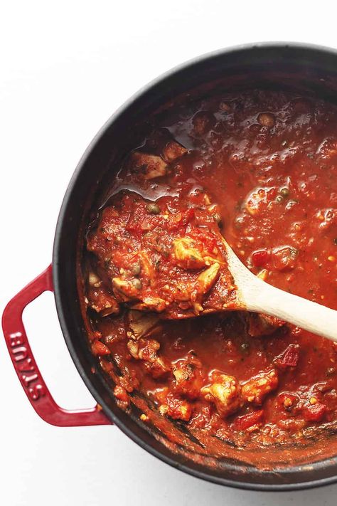 This no fuss chicken cacciatore stew recipe turns an extremely popular traditional family recipe into one that can be made any weeknight! I used boneless skinless chicken thighs to maximize the authentic flavor. I give stove top instructions, as well as instructions for freezing and slow cooker! #lowcarb #lowcarbdish #lowcarbdinner Italian Stuffed Chicken Breast, Italian Stuffed Chicken, Easy Chicken Cacciatore, Italian Stew, Stew Crockpot, Bbq Chicken Crockpot, Chicken Cacciatore, Traditional Family, Low Carb Soup