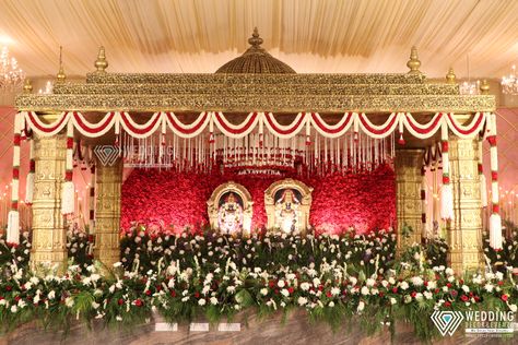 Marriage Mandap Decoration Indian, Mandap For Wedding, Pelli Mandapam Decoration, Marriage Mandap, Muhurtham Decor, Traditional Mandap, Wedding Mandapam, Mandapam Decoration, Stage Decoration Photos