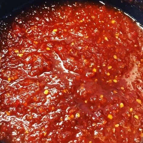 Tomatoes Relish Recipes, Tomato Chili Jam, Tomato Chilli Jam Recipe, Chili Jam Recipe, Chilli Chutney Recipes, Tomato Chilli Jam, Preserve Recipes, Chili Jam, Tomato Chili