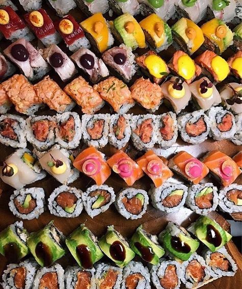 SUSHI (Posts tagged japanese) Sushi Types, Sushi Take Out, Japanese Food Photography, Sushi Recipes Homemade, Types Of Sushi, Sushi Love, Sushi Platter, Sushi Party, Sushi Recipes