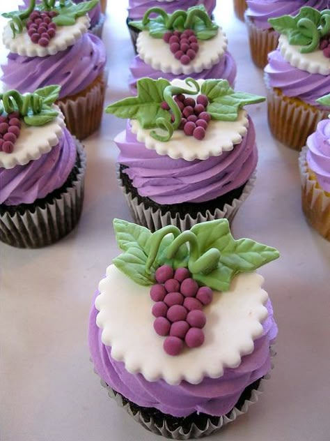 I SO want to make these...and then eat them one by one in Alexander Valley!!! Wine Cupcakes, Torte Creative, Torte Cupcake, Creative Cupcakes, Beautiful Cupcakes, Fondant Figures, Themed Cupcakes, Yummy Cupcakes, Fancy Cakes