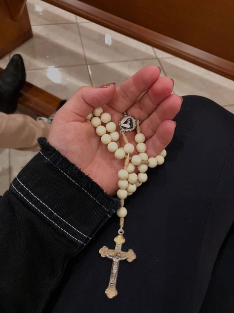 Catholic Rosary Aesthetic, Catolico Aesthetic, Catholic School Aesthetic, Rosary Aesthetic, Catholic Core, Anima Christi, Catholic Doctrine, Christian Accessories, Gods Princess