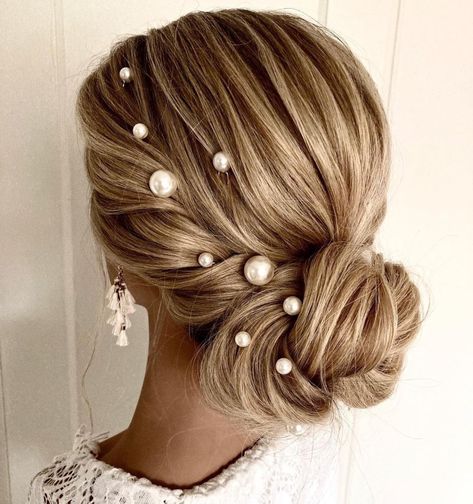 Pearl Hair Pin Wedding, Pearl Hair Comb Wedding, Wedding Hairstyles And Makeup, Bridal Hair Pins Pearl, Wedding Hairstyles Tutorial, Hair Accessories Pearl, Pearl Hair Pins, Wedding Hair Flowers, Wedding Hair Down