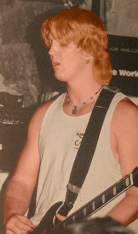 Stone Age Man, Red Hair Men, Josh Homme, Men 90s, Horror Punk, Queens Of The Stone Age, Albert Camus, Guitar Hero, Stone Age