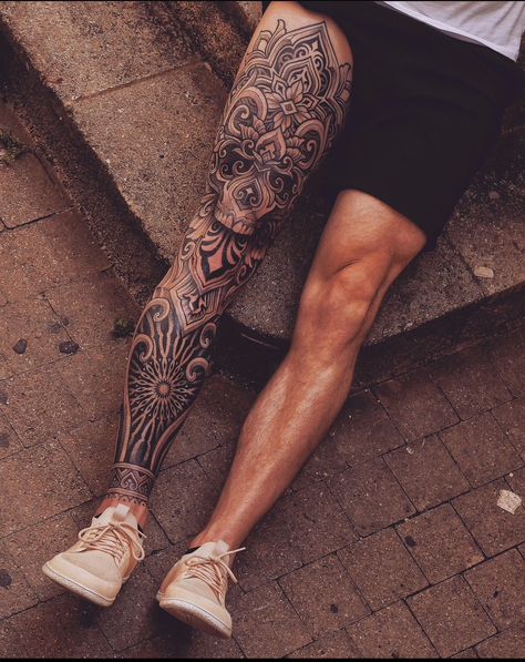 Mandala And Traditional Tattoo, Mens Mandala Tattoo Design, Filigree Leg Tattoo, Men’s Leg Sleeves, Men Tattoos Leg, Tattoo For Leg For Men, Mandala Tattoo Sleeve For Men, Full Leg Sleeve Tattoo Male, Full Leg Sleeve Tattoos For Guys