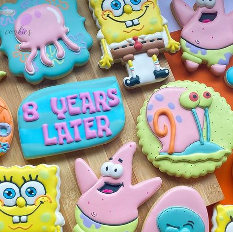 That Girl Who Bakes Cookies on Instagram: "Who lives in a pineapple under the sea? 🍍🧽🍔  .  .  .  .  .  .  .  .  .  .  #thatgirlwhobakescookies #spongebobcookies #spongebobbiscuits #spongebobsquarepantscookies #spongebonsquarepantsbiscuits #patriccookies #squidwardcookies #sandycookies #bikinibottomcookies #spongebobthemedcookies #sacookiecommunity #southafricancookies #royalicingcookies #royalicingkoekies #royalicingcookiessouthafrica #icedcookies #icedcookiessouthafrica #icedbiscuits #icedbiscuitsjohannesburg #icedbiscuitscapetown #icedcookiesofinstagram #cookiegram #cookiesofinstagram #royalicing #charactercookies #spongebob #spongebobsquarepants #wholivesinapineappleunderthesea #garycookies #crabbypattycookies" Sponge Bob Cookies Decorated, Spongebob Birthday Cookies, Spongebob Sugar Cookies, Spongebob Cookies Decorated, Spongebob Treats, Spongebob Cookies, Lisa Frank Birthday Party, Spongebob Stuff, Spongebob Birthday Cake