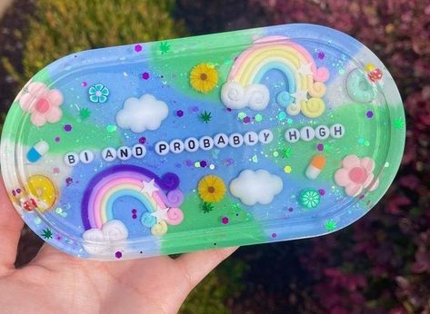 80s Moodboard, Diy Resin Painting, Resin Homewares, Resin Plaque, Diy Resin Coasters, Diy Resin Tray, Diy Pencil Case, Resin Crafts Tutorial, Diy Resin Projects