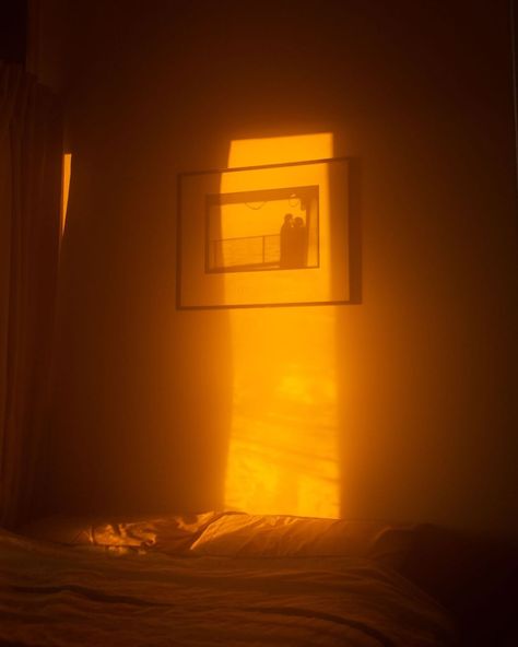 Sun Light Photography, Golden Hour Lamp Photoshoot, Orange Room Aesthetic, Artsy Aesthetic Photography, Orange Film Photography, Hazy Orange Aesthetic, Orange Light Photography, Cinematic Photography Yellow, Yellow Photography