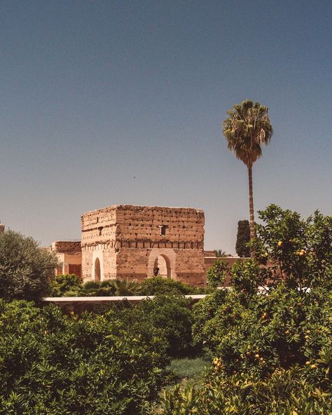 Palais El Badi is one of the Palace yo visit in Marrakech • Use #riadlovers and tag @riadlovers for a chance to be featured • Editing by… Seattle Skyline, Marrakech, Monument Valley, Morocco, Palace, Monument, Louvre, Natural Landmarks, Building