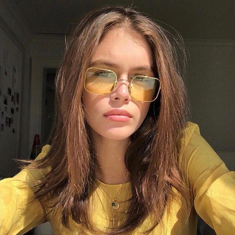 realisation par kaia gerber style Kaia Jordan Gerber, Yellow Glasses, Kaia Gerber Style, Cute Sunglasses, Dream Closets, نظارات شمسية, Kaia Gerber, Trendy Sunglasses, Summer Makeup