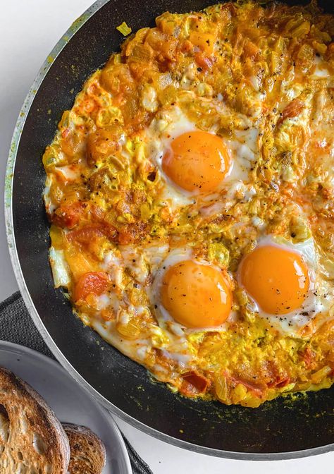 Persian Shakshuka | Cooking With Ayeh Persian Breakfast, Food References, Cooking With Turmeric, Shakshuka Recipes, Meat Free Monday, Persian Cuisine, American Breakfast, Persian Food, Breakfast Recipes Casserole