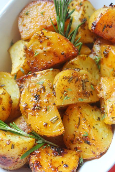 Roasted Butter Potatoes In Oven, Roasted Potatoes Yukon Gold, Yellow Roasted Potatoes In Oven, Easy Yukon Gold Potato Recipes, Baked Yukon Gold Potatoes In The Oven, Fried Yukon Gold Potatoes, Roasted Yukon Gold Potatoes Oven, Yukon Gold Potato Recipes, Yukon Gold Potato Recipe