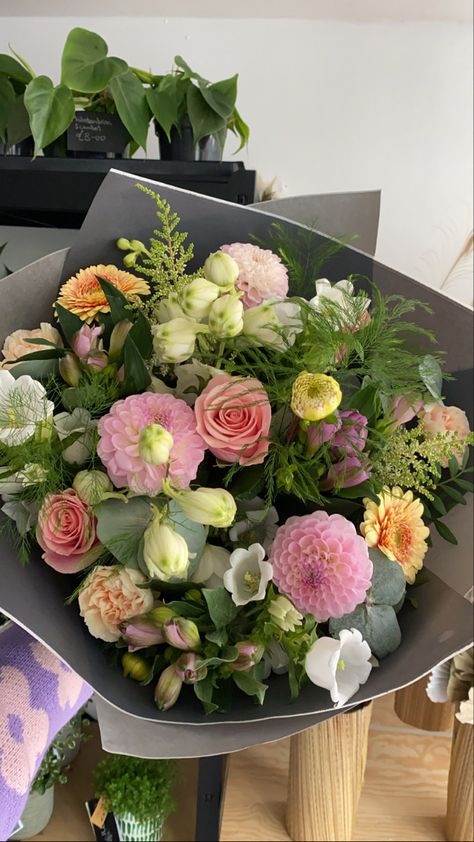 Pastel bouquet with pretty dahlias, roses, campanulas. Dahlia Core Aesthetic, Flower Bouquet Dahlia, Dahlias Bouquet, Dahlia Bouquet Aesthetic, Campanula Bouquet, Dhalia Aesthetic Bouquet, Dahlias Bouquet Aesthetic, Pastel Flower Bouquet Aesthetic, Colourful Bouquet Aesthetic