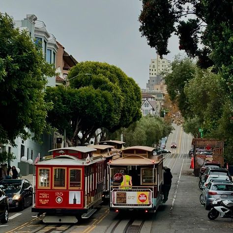 san francisco!! San Francisco In January, Sam Fransisco Aesthetic, San Fran Aesthetic, Sanfransico California Aesthetic, Sanfransico California, San Francisco Art Museum, Haight Ashbury San Francisco, Travel San Francisco, San Francisco Trip