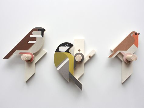 I turn some of my bird designs into small wooden wall hooks. These are a Sparrow, Great tit and Robin. Printed on plywood, than CNC milled and assembled. Bird and branch are separate pieces, so one... Wooden Birds, Wooden Wall Hooks, Bird Designs, Diy Holz, Table Tv, Wooden Bird, Kids Wood, Design Ui, Decor Minimalist