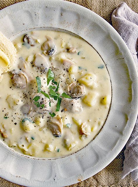 Clam Chowder Recipe With Fresh Clams, Fresh Clam Chowder Recipe, Clam Chowder With Fresh Clams, Clam Chowder Recipe, Maine Lobster Festival, Best Clam Chowder Recipe, Homemade Clam Chowder, Clam Chowder Soup, Steamed Clams