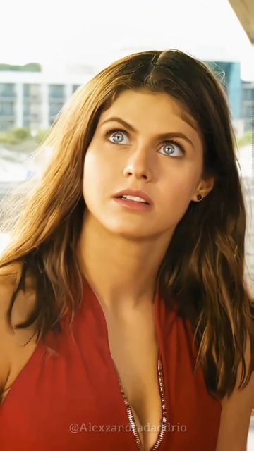 Alexandra Daddario Baywatch, Marine Biologist, Alexandra Daddario, Zac Efron, Baywatch, Vet Tech, Jennifer Lopez, On Instagram, Quick Saves