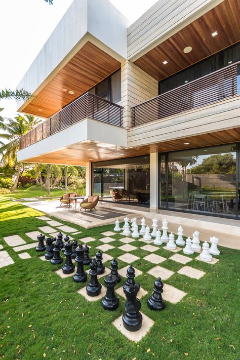 Giant Chess, Cheap Landscaping Ideas, Desain Furnitur Modern, Desain Lanskap, Modern Landscape Design, Backyard Remodel, Backyard Games, Landscape Plans, Some Games