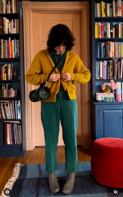 Artsy Formal Outfit, Quirky Art Teacher Aesthetic, Colorful Comfy Outfits, Dark Academia Mid Size, Eclectic Winter Outfit, Art Teacher Style, Funky Style Outfits, Funky Fall Fashion, Dopamine Aesthetic