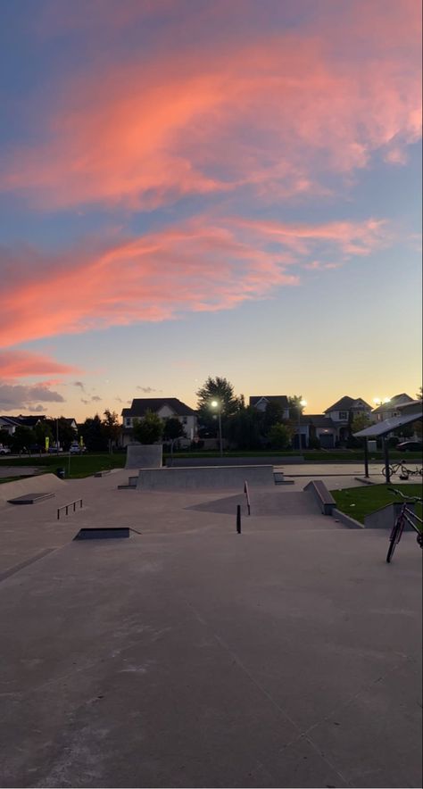 Skatepark Aesthetic, Skate Aesthetic, Film Ideas, Cozy Room Decor, Blue Hour, Skate Park, Cozy Room, Year 2024, Skateboard