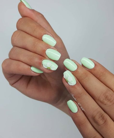 Mint Green Flowers, Mint Green Nails, Mint Nails, 3d Flower Nails, Green Nail Art, Nails 3d, Formal Nails, Nails Gel, 3d Flowers