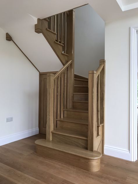 Staircase In Bungalow, Double Winder Stairs, Staircase Near Front Door, Kite Winder Staircase, Bungalow Staircase Ideas, Winding Staircase Ideas, Double Winder Staircase, Kite Staircase, Half Turn Staircase