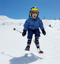 Ski tips for kids and young skiers and snowboarders by Ski Lebanon | SKILEB.com La With Kids, Baby Skiing, Winter Pics, Skiing Lessons, Ski Family, Kids Skis, Ski Girl, Ski Jumping, Mountain High