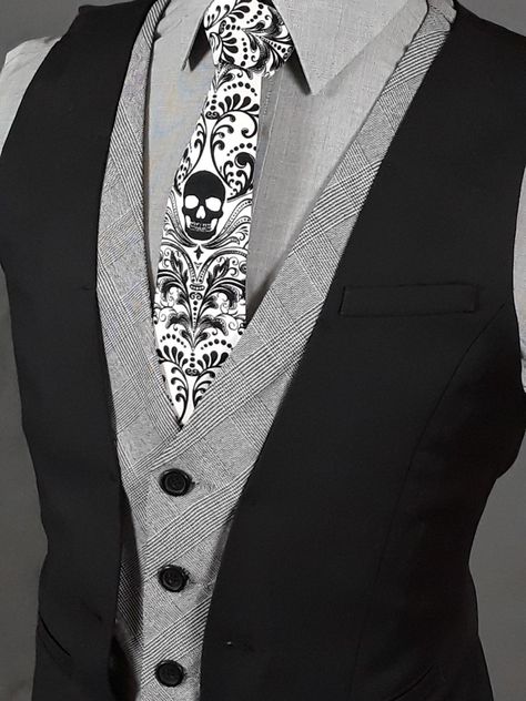 Skull Tie, Make A Tie, Ties Mens Fashion, Dapper Dudes, Wedding Outfit Men, Goth Wedding, Dress Attire, Gothic Wedding, Black Skulls