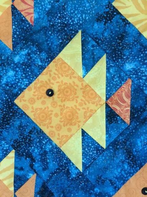 Patchwork Fish Pattern, Fish Quilt Block, Fish Quilts, Fish Quilt Pattern, Boat Quilt, Animal Baby Quilt, Ocean Quilt, Fall Quilt Patterns, Patchwork Quilting Designs