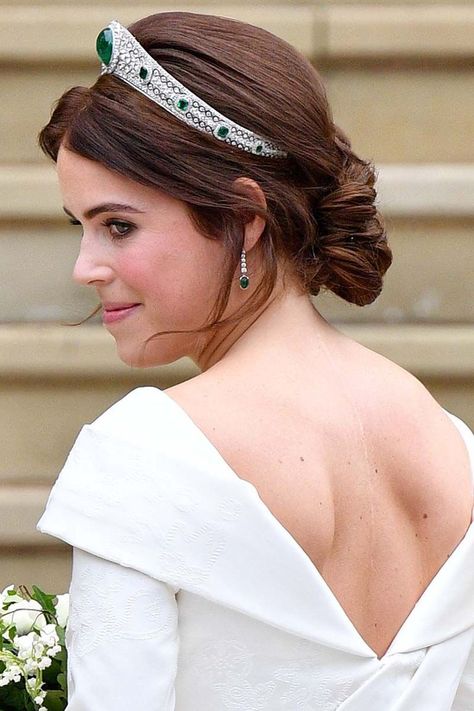 100 Best Royal Hairstyles Through The Years - A History of Royal, Queen and Princess Hair Looks Royal Hairstyles Princesses, Royal Hairstyles, Eugenie Wedding, Royal Wedding Dress, Tiara Hairstyles, Royal Brides, Royal Look, Princess Eugenie, Princess Hairstyles