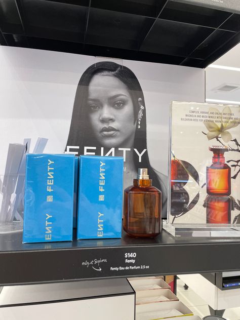 #perfume #rihanna #rihannanavy #fentybeauty #fenty Fenty Beauty Perfume, Celebrity Perfume Collection, Perfume Rihanna, Fenty Perfume, Rihanna Lifestyle, Rihanna Perfume, Rihanna Fenty Beauty, Routine Aesthetic, Makeup List